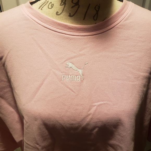 BRAND NEW PUMA pink crop crew shirt. Size medium - Picture 2 of 6